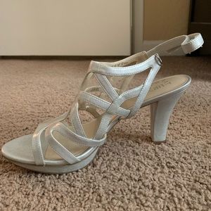 Naturalizer Silver Heel